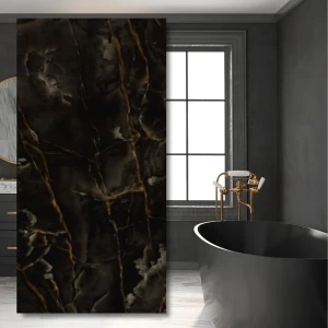 Onice Black Lux — sintrad kvartsplatta 324x162x1,2 cm