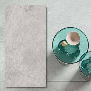 Sintrad kvartsplatta Marbre de Savoie 300x150 cm, 6 mm, polerad
