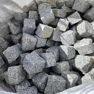 Råhuggen granitgatsten 4/6 – Strzegom