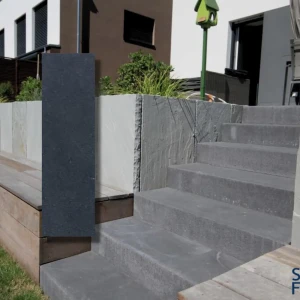 Palisada  Obrzeże Wapienne Kadappa Black Limestone 100x20x5 cm 3.webp