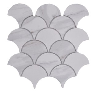 Keramisk mosaik Calacatta Grey – fiskfjäll, matt 25,9×27,3×0,7 cm