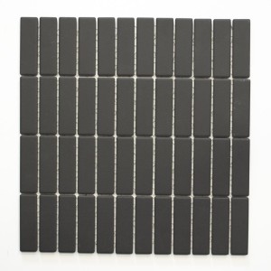 Svart rektangulär matt mosaik i klinker 29,7×29×0,65 cm