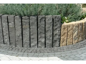 Ogrodowa Palisada Granitowa Łupana G690 Bazalt Black 33x10x10 cm