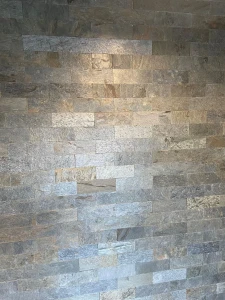 Kamień elewacyjny-dekoracyjny kwarcytowy Deoli Green Brick 10x30