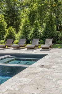 Trawertyn 6cm Kamień brzegowy Silver Latte Bębnowany Szlif 100x20 | Obrzeża do basenu