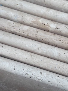Trawertyn Stopnica | Kamień brzegowy Ivory Classic Mix Bębnowany Bullnose 135x35x3 cm