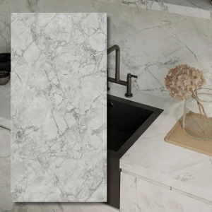 Superwhite Calacatta Lux — sintrad kvarts 324x162x1,2 cm