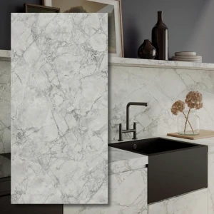 Sintrad kvartsplatta Superwhite Calacatta Satin 324x162x1,2 cm
