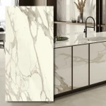 Calacatta Bernini – sintrad kvarts, polerad skiva 320x160x0,6 cm