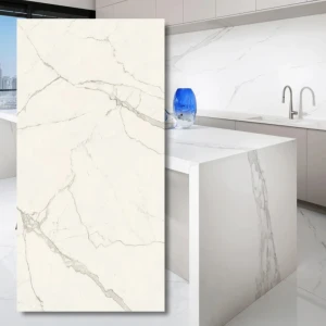 Calacatta Extra polerad sintrad kvarts 12 mm 162x324 cm – Atlas Plan