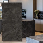 Neolith Krater sintrad kvartsplatta 12 mm 320x160 cm – grafit/antracit, strukturerad yta