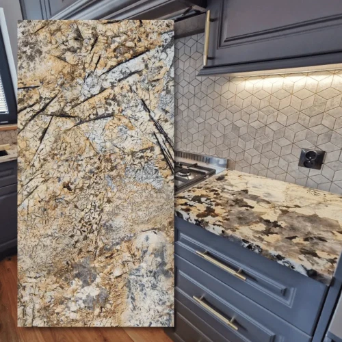 Granit Brazylijski  Voragem Gold 2cm Poler - Slab