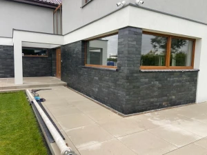 Kamień elewacyjny-dekoracyjny kwarcytowy Black Slate 7x50 cm PRZEDSPRZEDAŻ!
