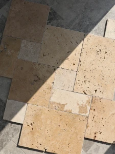 Trawertyn 12mm Light Standard Bębnowany French Pattern 1kpl=0,742m2