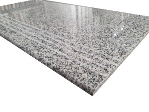 Płytka schodowa ryflowana granitowa G603 poler 30,5x61x1