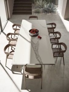 kitchen-backsplash-porcelain-tiles.jpg